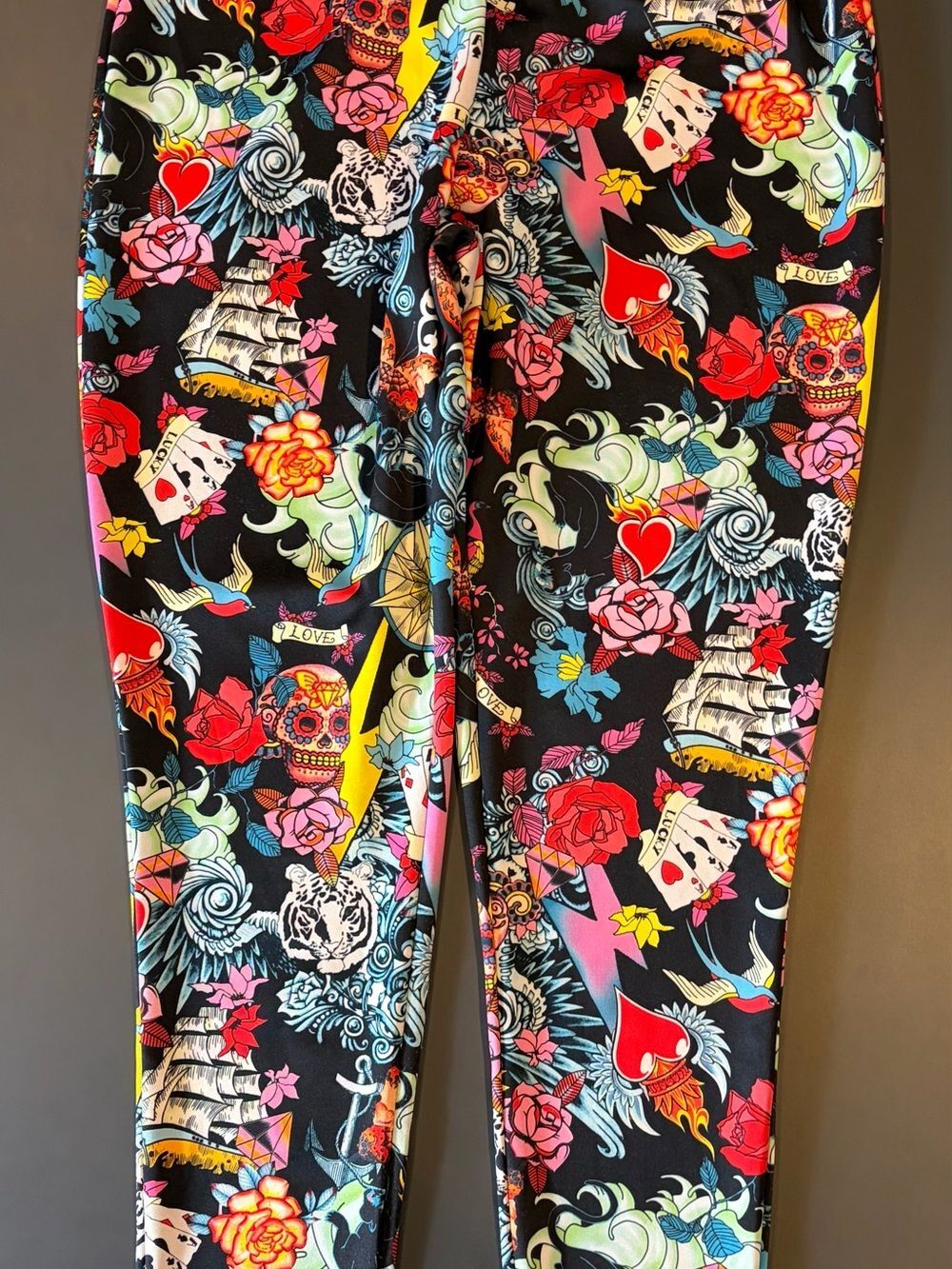 Torrid Black Floral & Tattoo-Print Women's Leggings M (Waist 32") Flaw Read